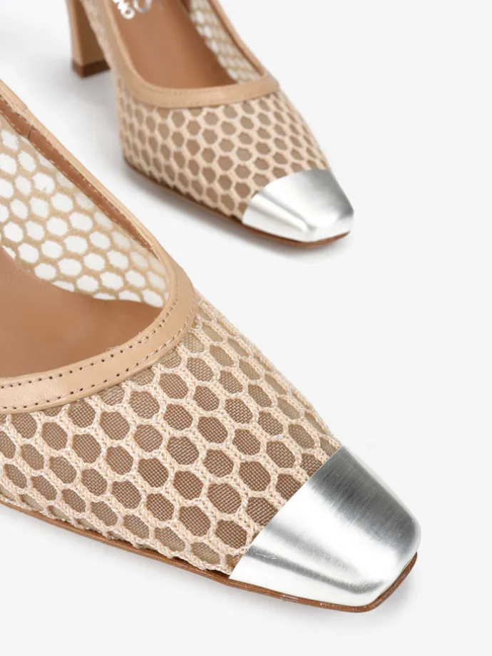 BEŻOWE SZPILKI Z METALOWYM NOSKIEM HEGO'S Milano