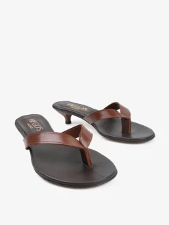 BRĄZOWE KLAPKI NA NISKIM OBCASIE HEGO'S Milano