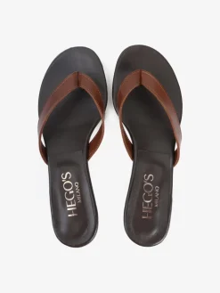 BRĄZOWE KLAPKI NA NISKIM OBCASIE HEGO'S Milano