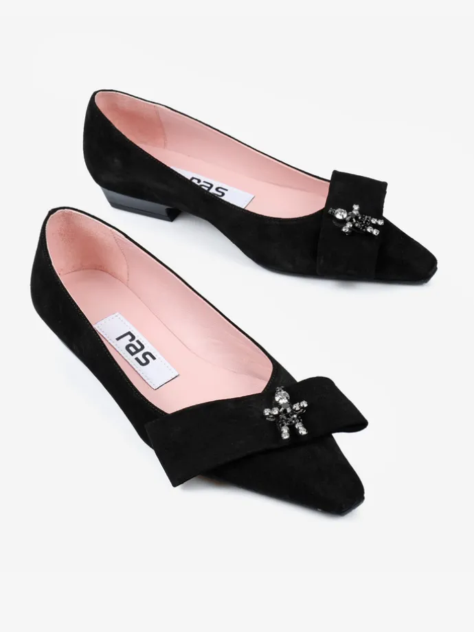 CZARNE BALERINY Z OZDOBĄ RAS