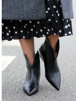 KLASYCZNE BOTKI HEGO'S MILANO