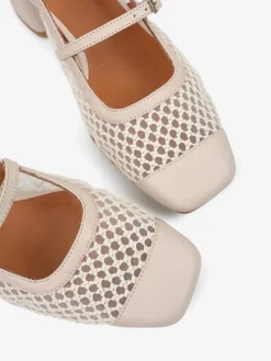 KREMOWE CZÓŁENKA NA NISKIM OBCASIE HEGO'S Milano