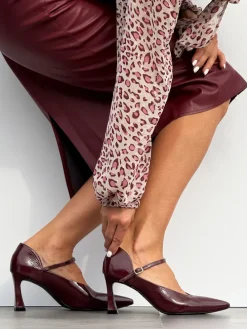 LAKIEROWANE SZPILKI W SZPIC HEGO'S Milano