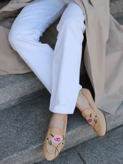 MOKASYNY Z HAFTOWANYMI KWIATAMI HEGO'S Milano