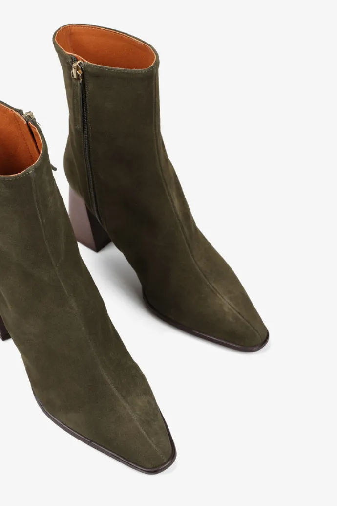 ZAMSZOWE BOTKI HEGO'S MILANO